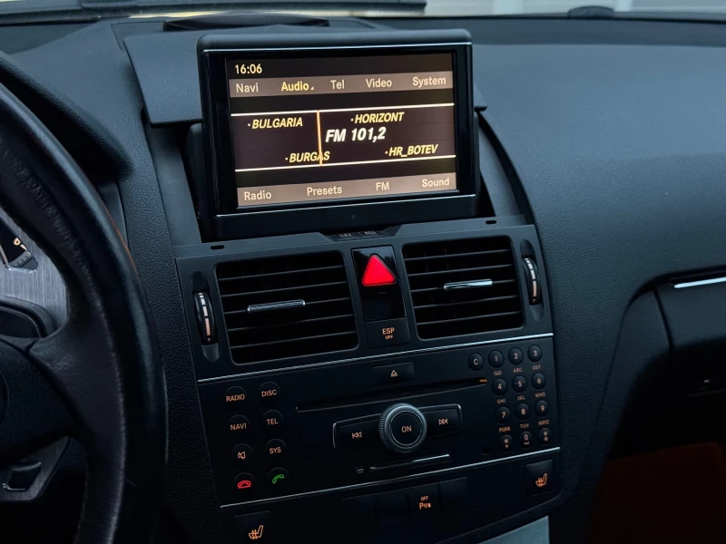 Mercedes-Benz C 320 D* 6.3AMG SEATS* PANO* ЛИЗИНГ, снимка 11 - Автомобили и джипове - 52328285