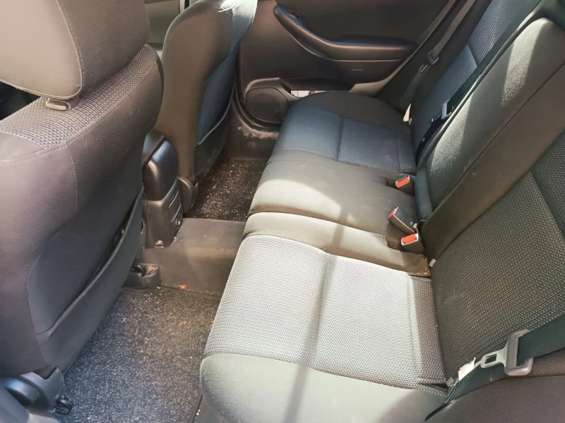 Toyota Avensis, снимка 11 - Автомобили и джипове - 52346417