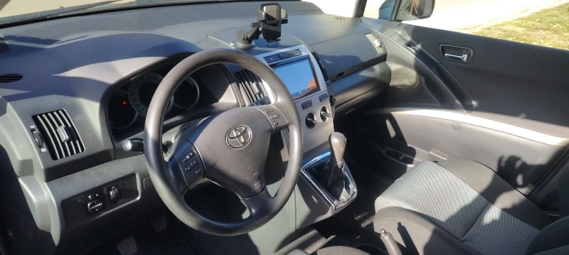 Toyota Corolla verso, снимка 12 - Автомобили и джипове - 52433782