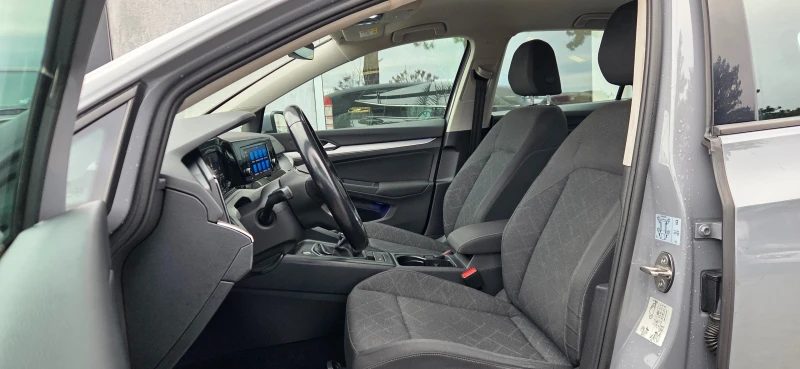 VW Golf 2.0TDI LED DIGITAL, снимка 8 - Автомобили и джипове - 52702472