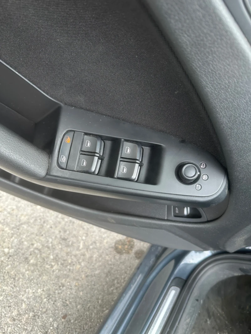 Audi A4 2.0 TDI 136 k, снимка 14 - Автомобили и джипове - 52916795