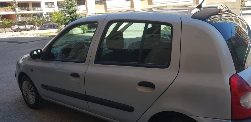 Renault Clio 1, 4 16 V AUTOMAT, снимка 5 - Автомобили и джипове - 53052779