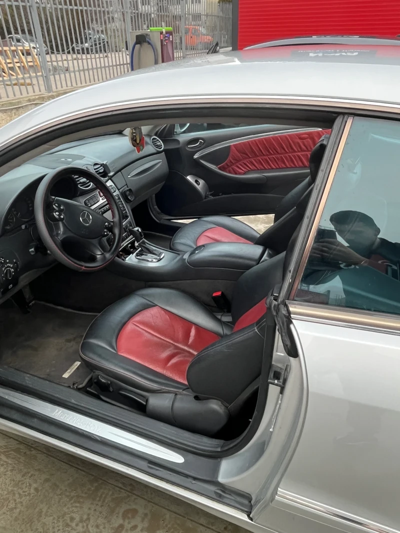 Mercedes-Benz CLK 270CDI, снимка 5 - Автомобили и джипове - 53222289