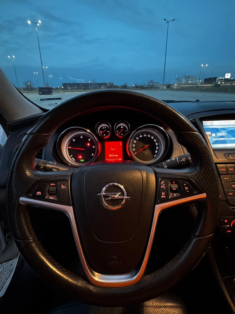 Opel Insignia 2.0 CDTI 4X4, снимка 9 - Автомобили и джипове - 53448265