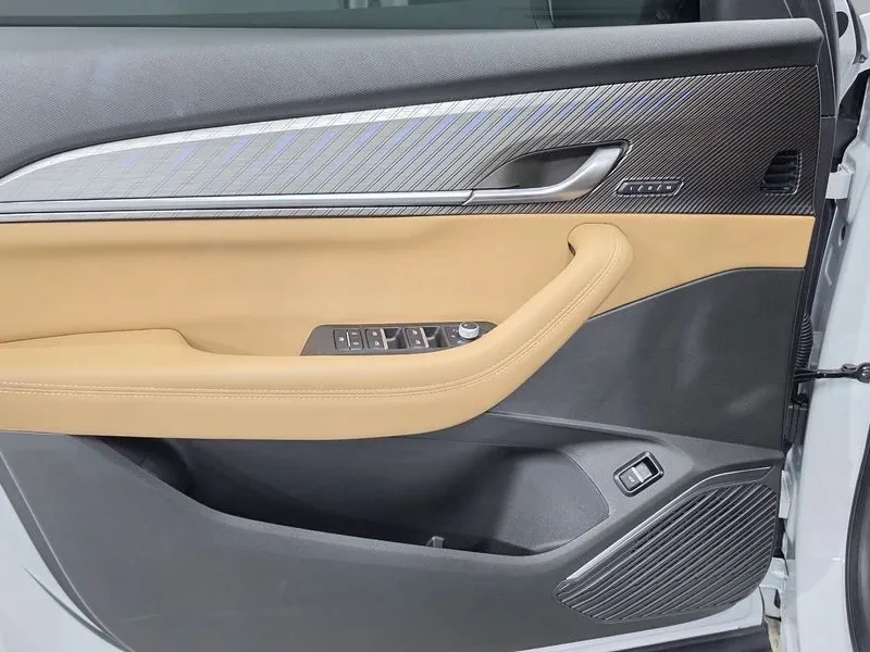 Renault Samsung Grand Koleos 1.5 E-Tech Iconic 2Wd, снимка 12 - Автомобили и джипове - 55886221