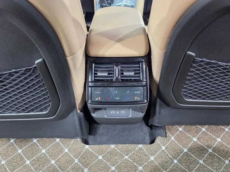 Renault Samsung Grand Koleos 1.5 E-Tech Iconic 2Wd, снимка 15 - Автомобили и джипове - 55886221