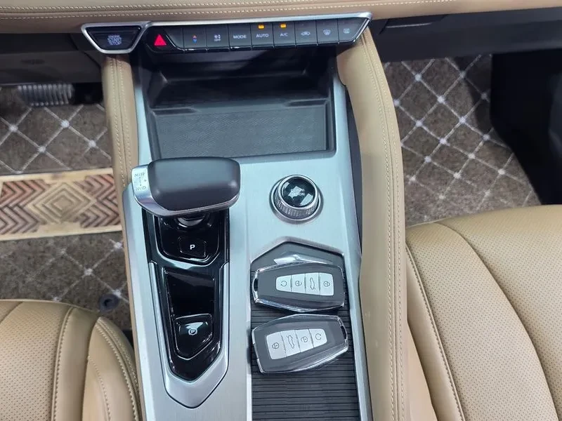 Renault Samsung Grand Koleos 1.5 E-Tech Iconic 2Wd, снимка 9 - Автомобили и джипове - 55886221