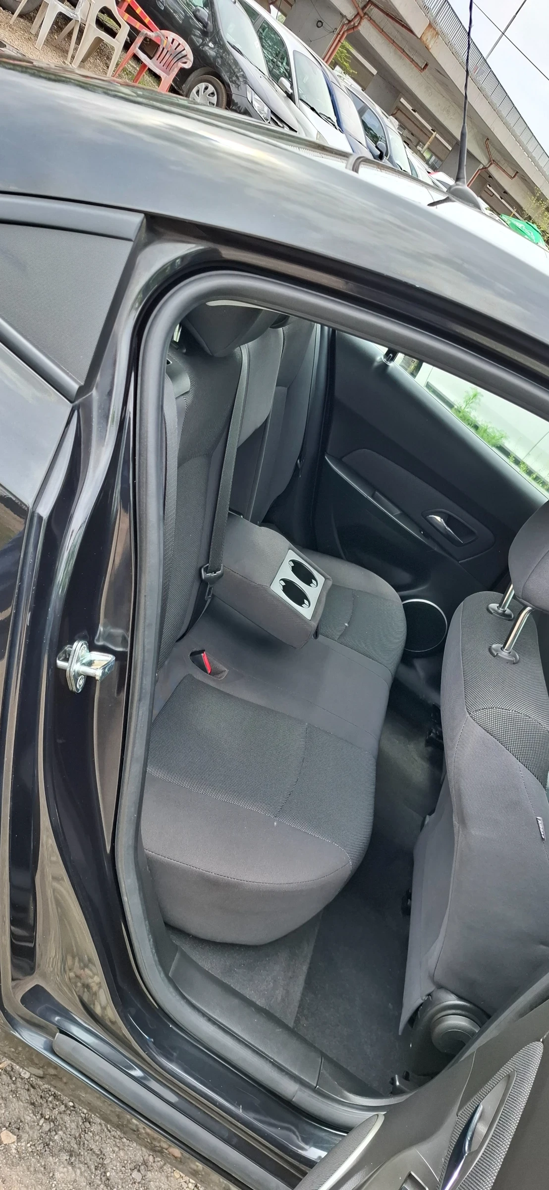 Chevrolet Cruze 1.6 132000km Нов внос !! - изображение 10