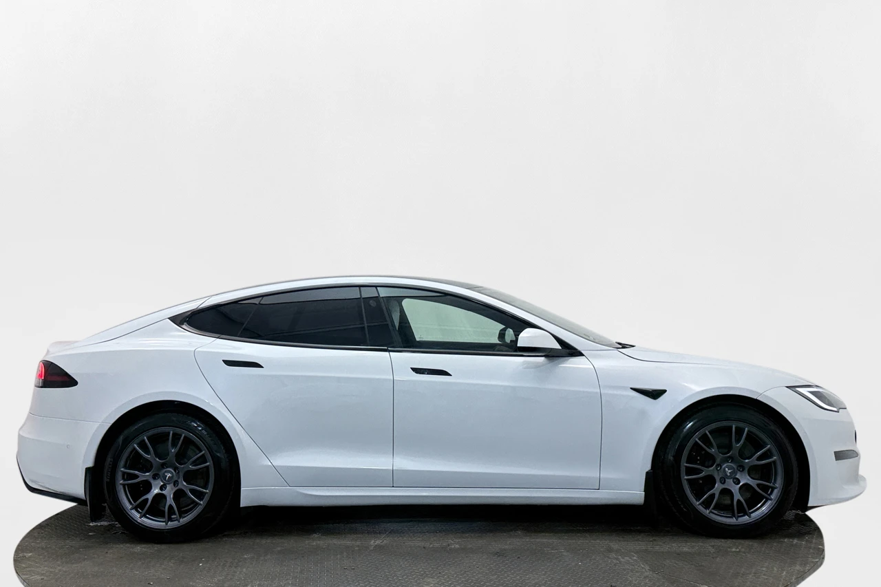 Tesla Model S Long Range* AWD* Pano* Yoke* Термопомпа* 670кс*  - изображение 4