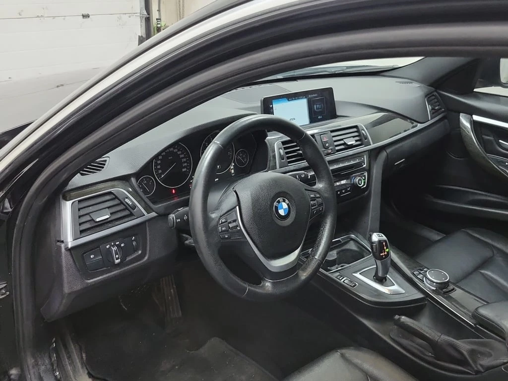 BMW 330 * 330I XDRIVE * CARFAX * БЕЗ ПЪРВОНАЧАЛНА ВНОСКА - изображение 10