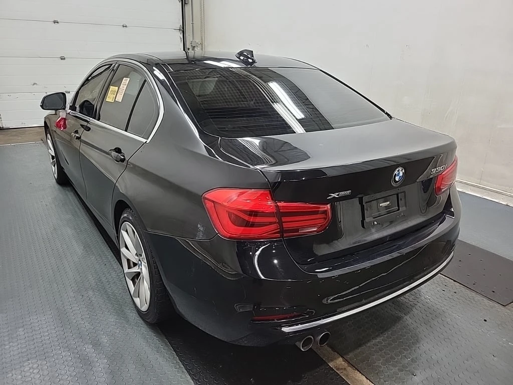 BMW 330 * 330I XDRIVE * CARFAX * БЕЗ ПЪРВОНАЧАЛНА ВНОСКА - изображение 4