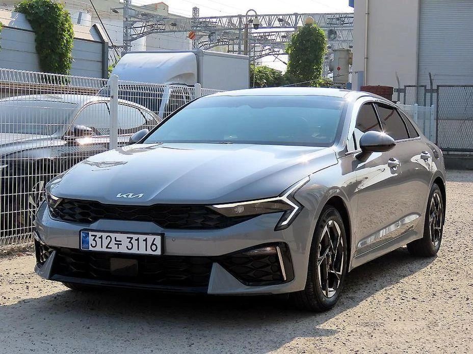 Kia K5 2.0 LPi Prestige * НАЙ-ДОБРА ЦЕНА В БЪЛГАРИЯ*  - изображение 2