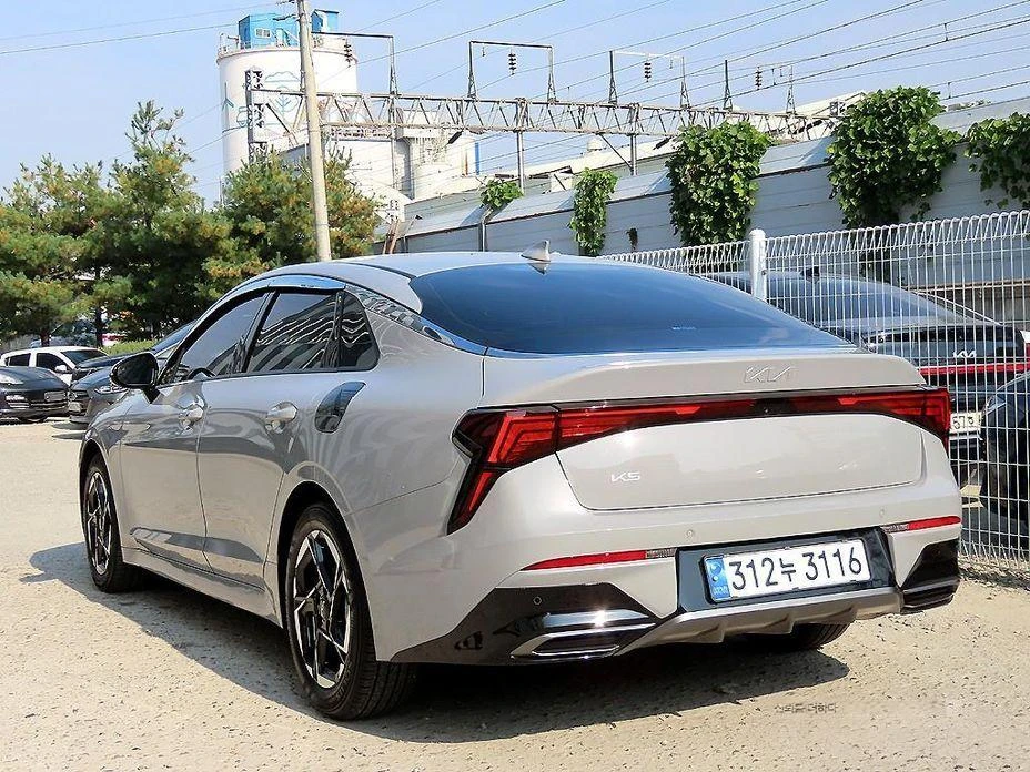 Kia K5 2.0 LPi Prestige * НАЙ-ДОБРА ЦЕНА В БЪЛГАРИЯ*  - изображение 3