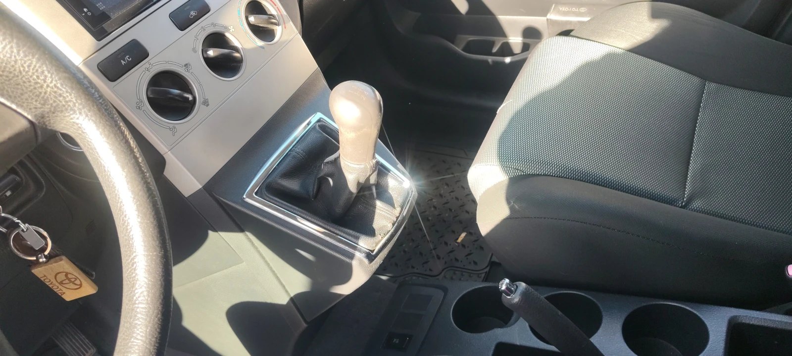 Toyota Corolla verso  - изображение 8