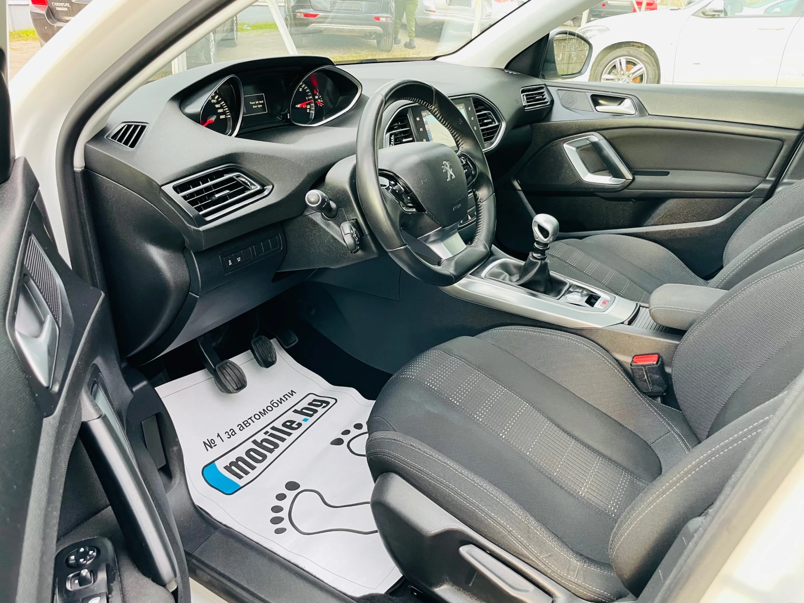 Peugeot 308 1.6HDI* 120* 2016, снимка 8 - Автомобили и джипове - 54101834