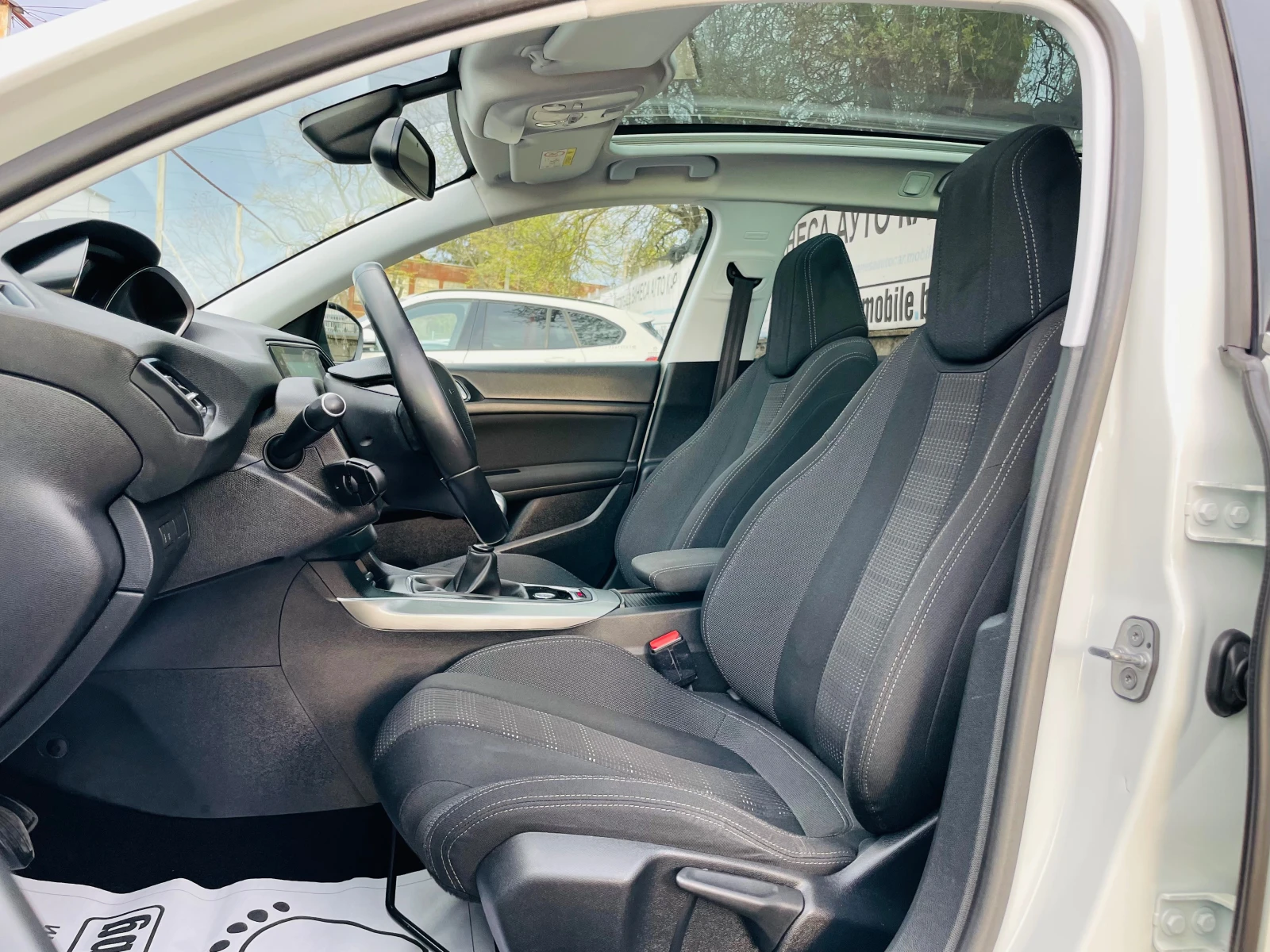 Peugeot 308 1.6HDI* 120* 2016, снимка 9 - Автомобили и джипове - 54101834