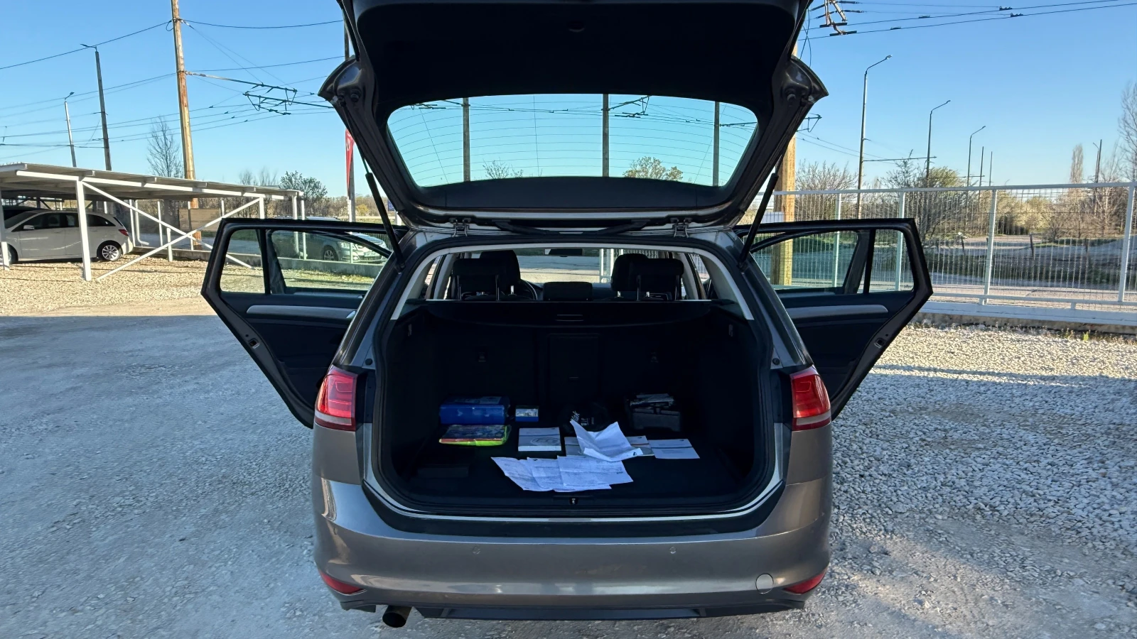 VW Golf 1.6TDI/105кс/5скорости/BLUEMOTION, снимка 9 - Автомобили и джипове - 54130623