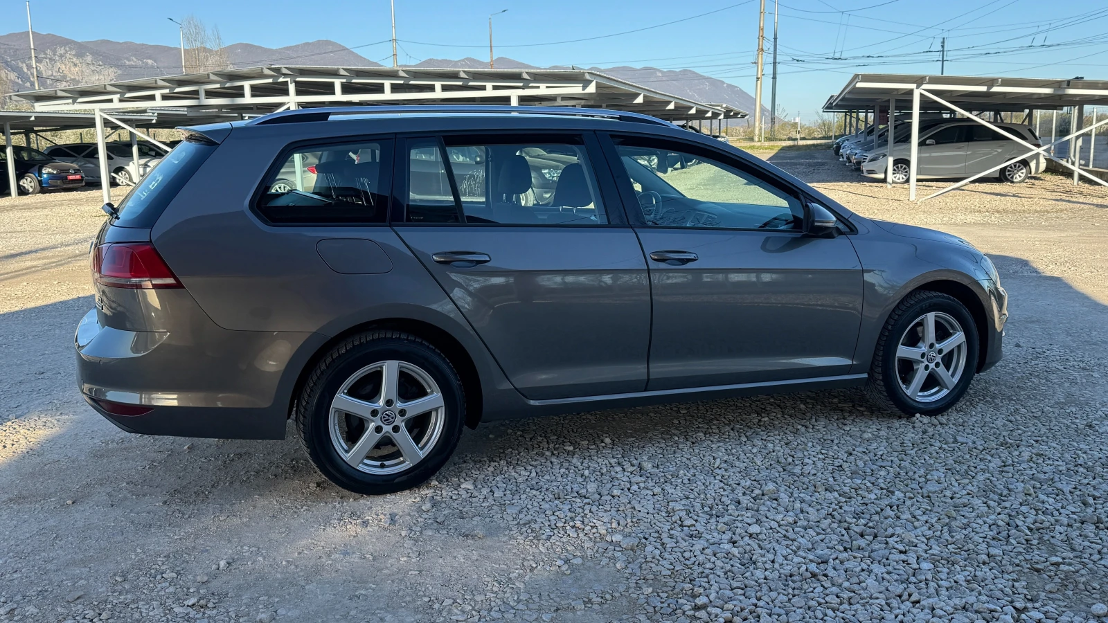 VW Golf 1.6TDI/105кс/5скорости/BLUEMOTION, снимка 4 - Автомобили и джипове - 54130623