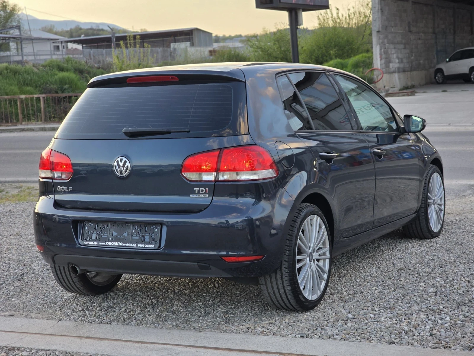VW Golf 1.6tdi 105 k.c. ТОП , снимка 5 - Автомобили и джипове - 54247063