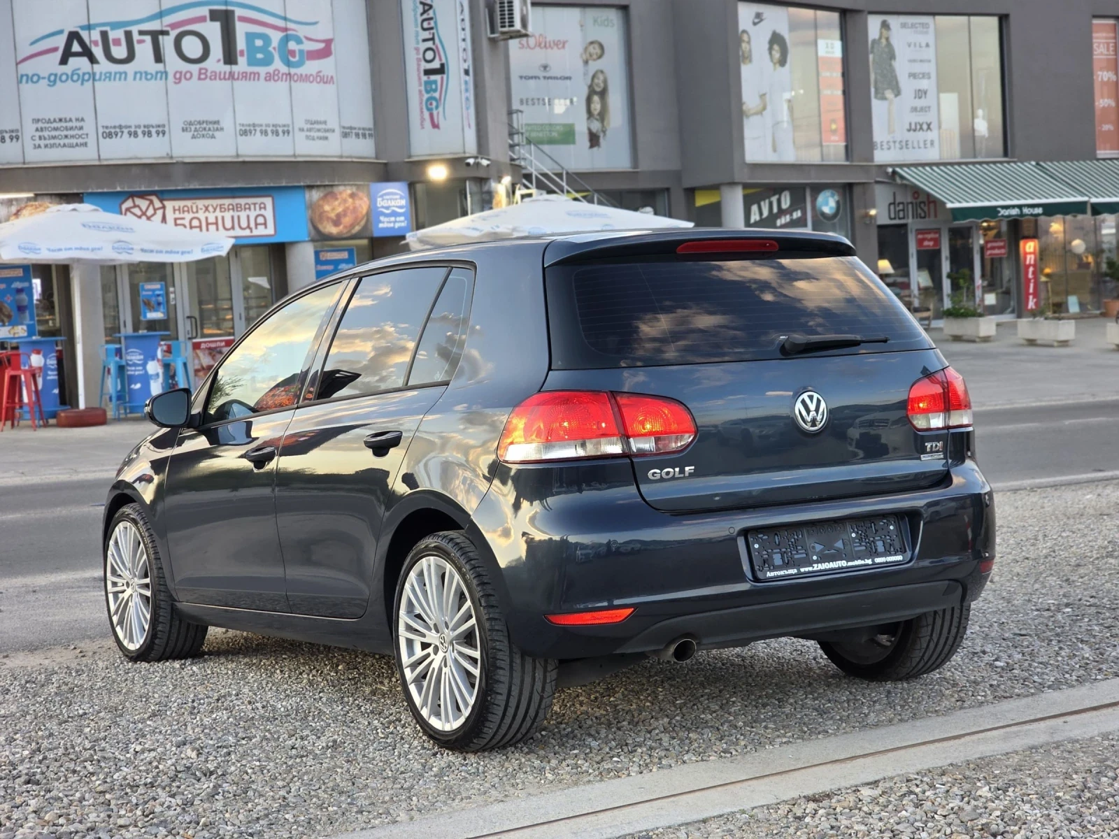VW Golf 1.6tdi 105 k.c. ТОП , снимка 3 - Автомобили и джипове - 54247063