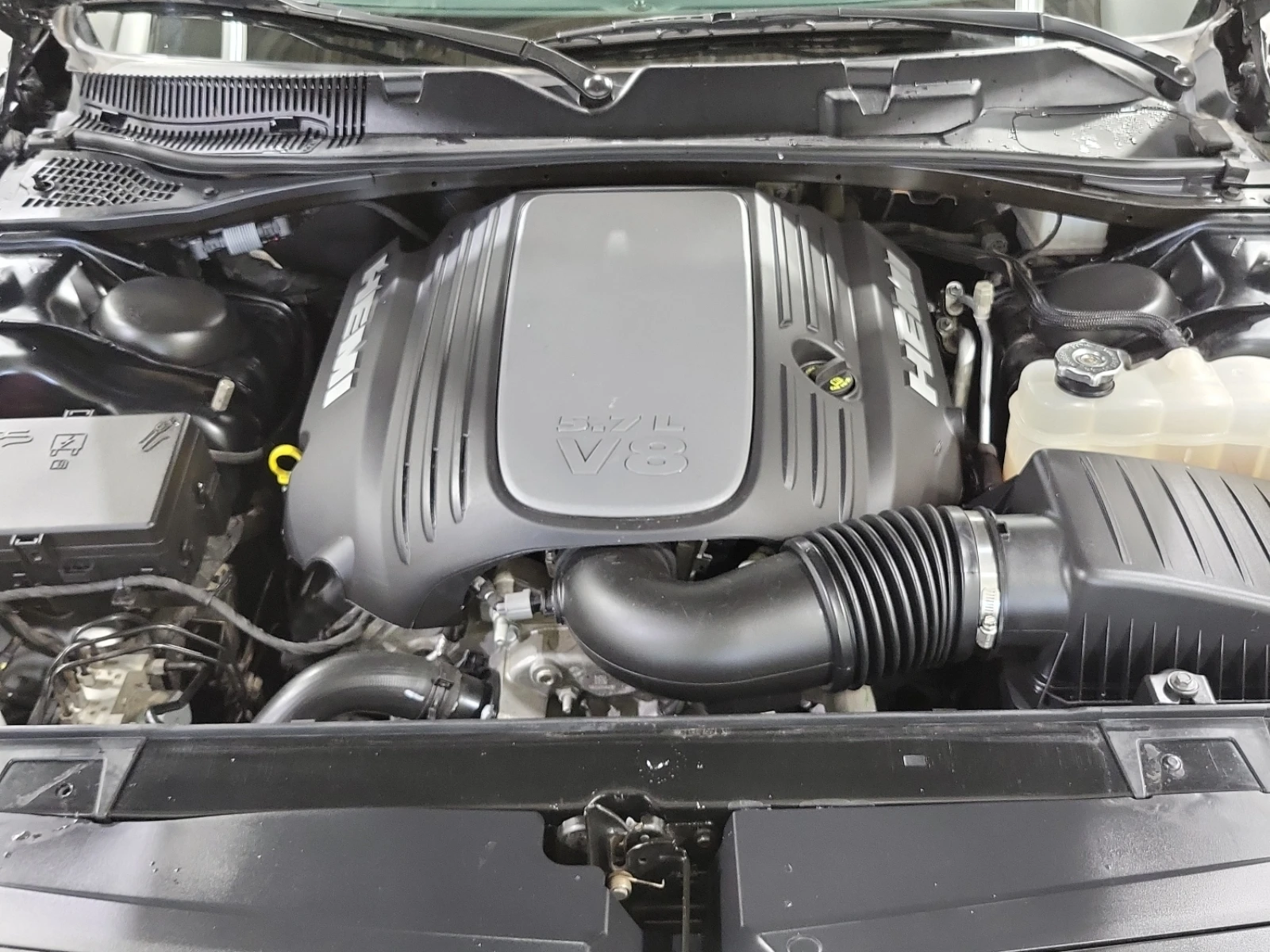 Dodge Challenger R/T RWD, снимка 9 - Автомобили и джипове - 54577241