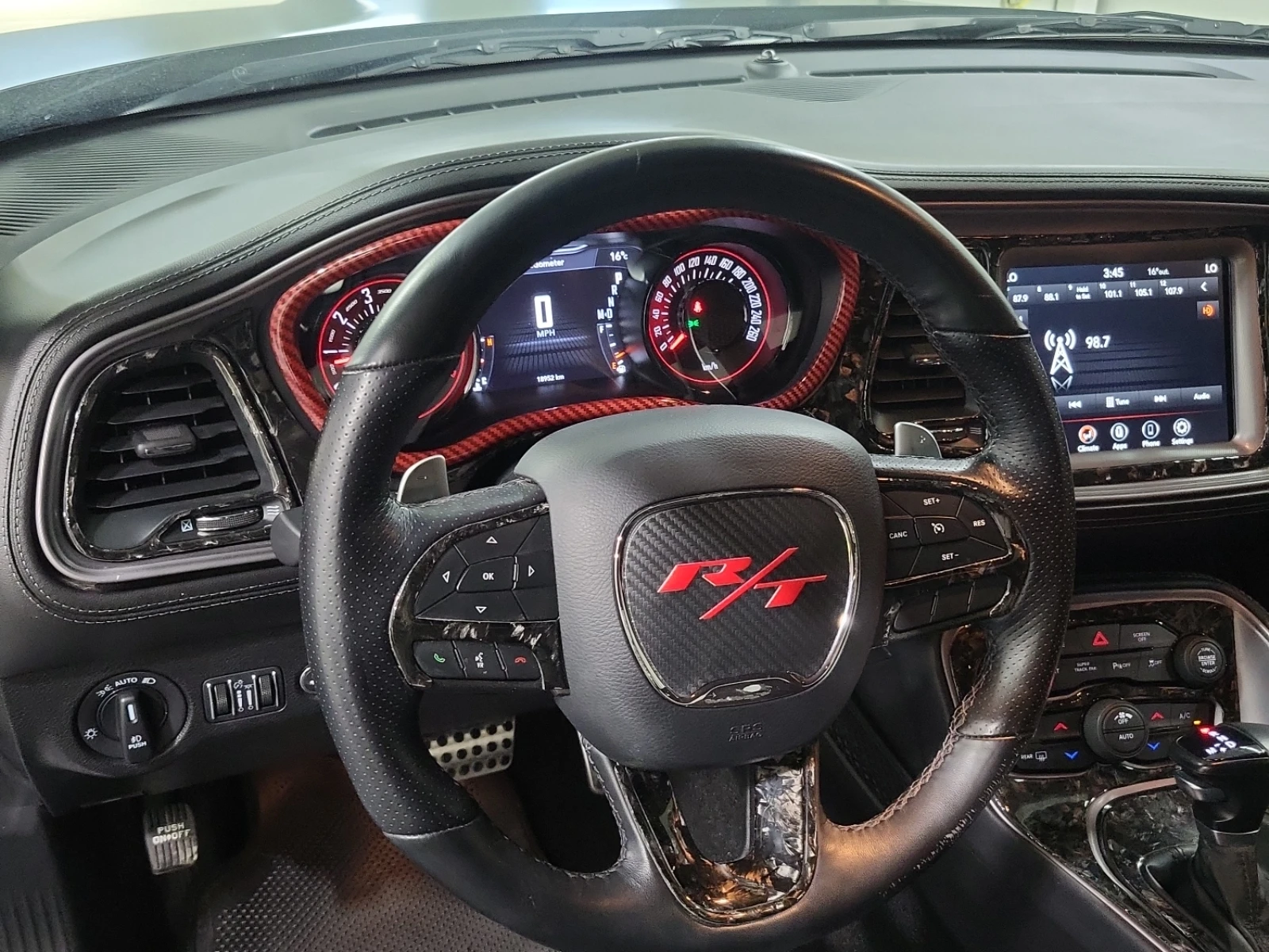 Dodge Challenger R/T RWD, снимка 14 - Автомобили и джипове - 54577241