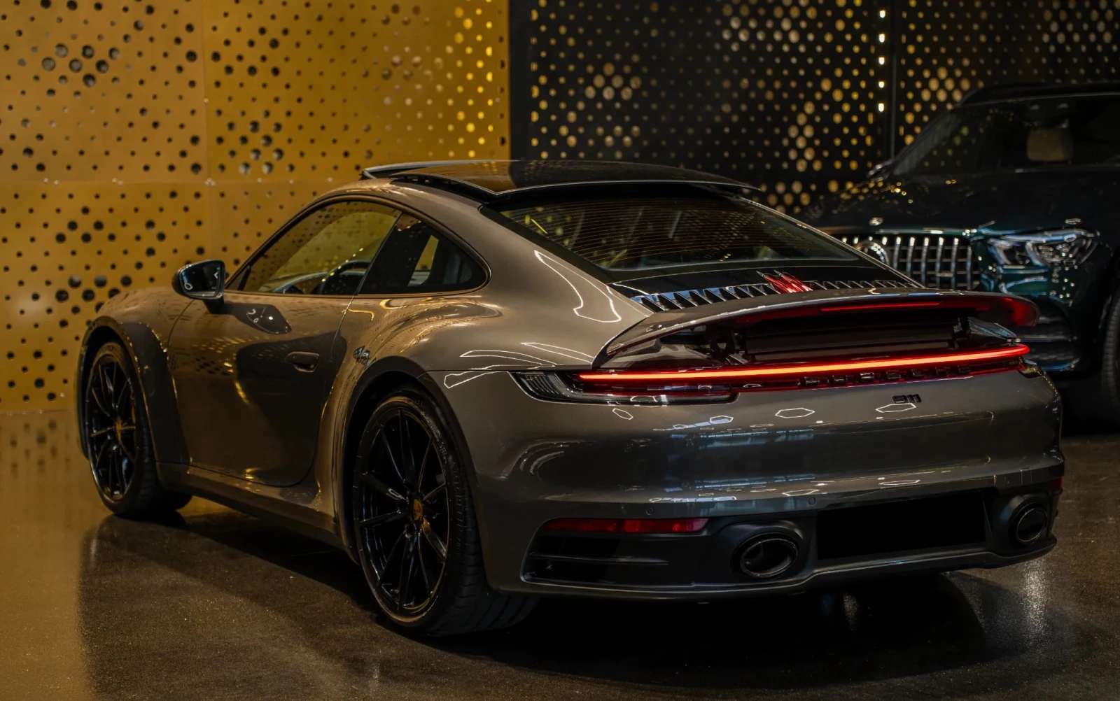 Porsche 911 Carrera, снимка 2 - Автомобили и джипове - 55338785