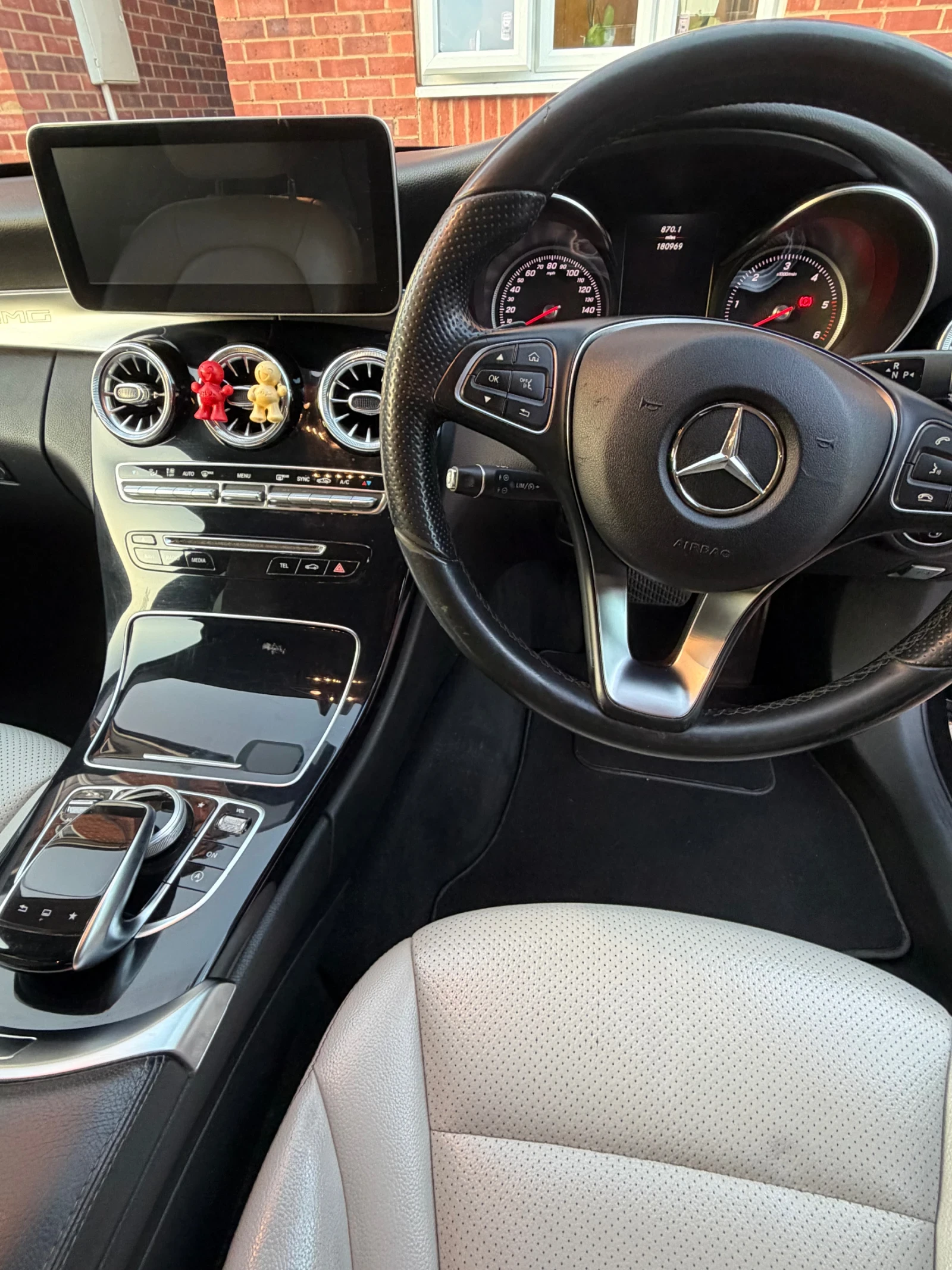 Mercedes-Benz C 220, снимка 10 - Автомобили и джипове - 55378404