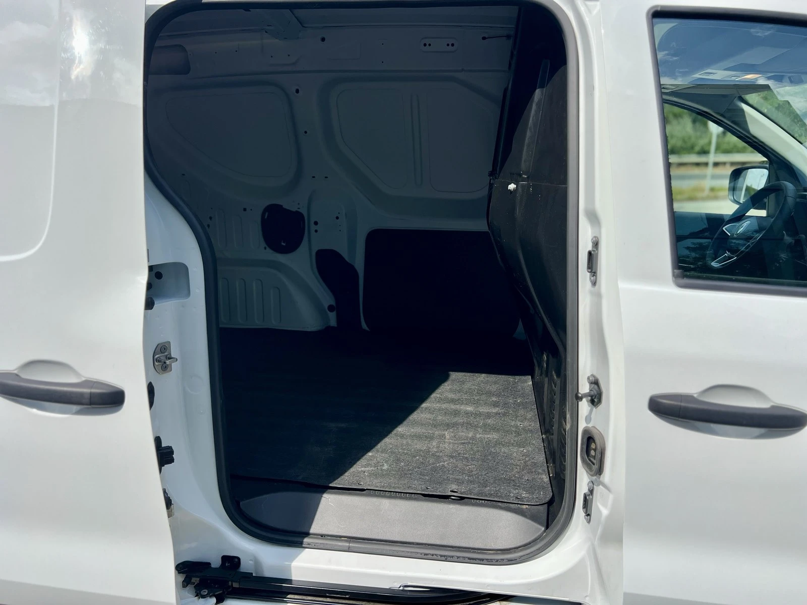 Renault Express 1.5 Blue dCi / 75 к.с. / ГАРАНЦИЯ, снимка 8 - Автомобили и джипове - 55923216