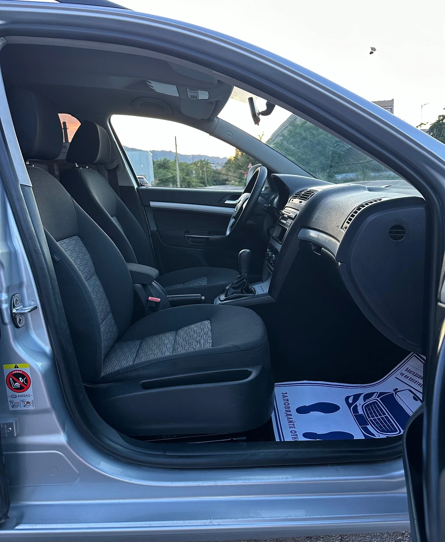 Skoda Octavia 1.6 TDI / 4x4, снимка 10 - Автомобили и джипове - 56484757