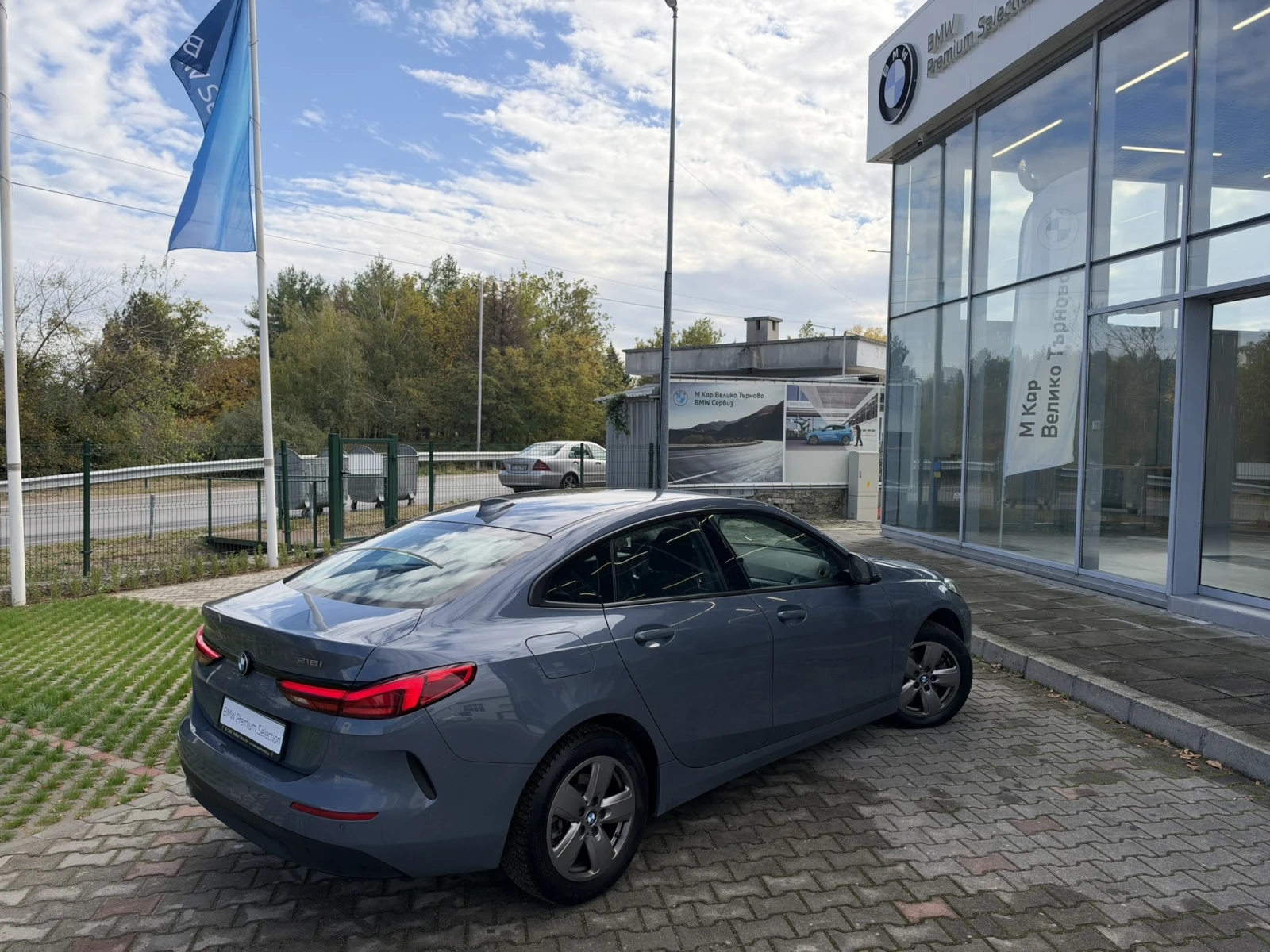 BMW 218 i, снимка 2 - Автомобили и джипове - 56582207