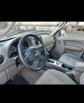 Jeep Cherokee 3.7 v6 газ, снимка 7