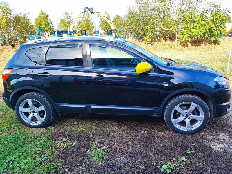 Nissan Qashqai, снимка 5 - Автомобили и джипове - 47424511