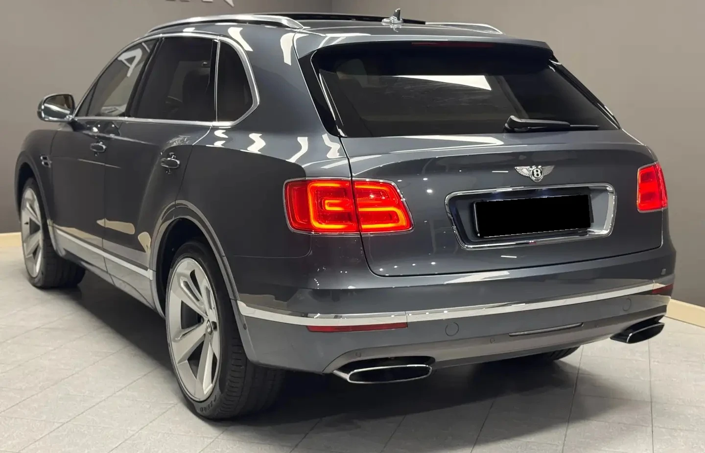Bentley Bentayga 6.0 W12 Mulliner - изображение 4
