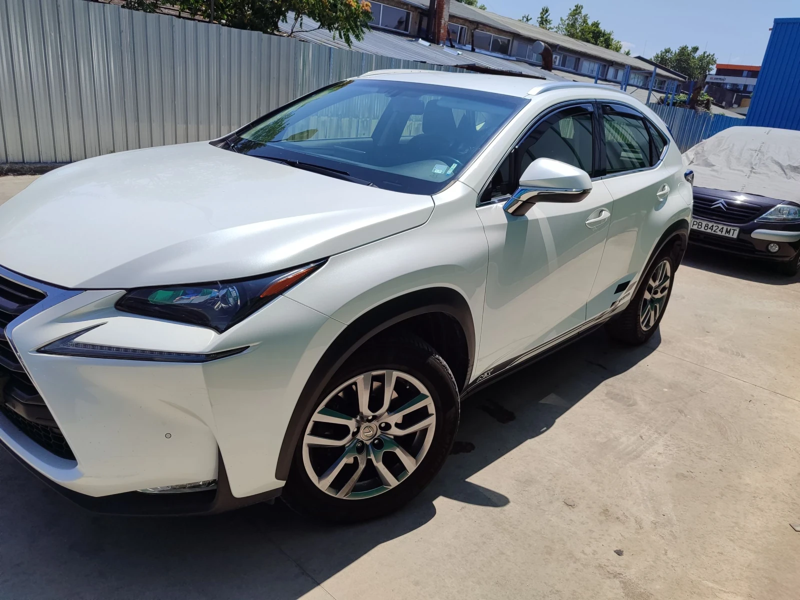 Lexus NX 300h  - изображение 3