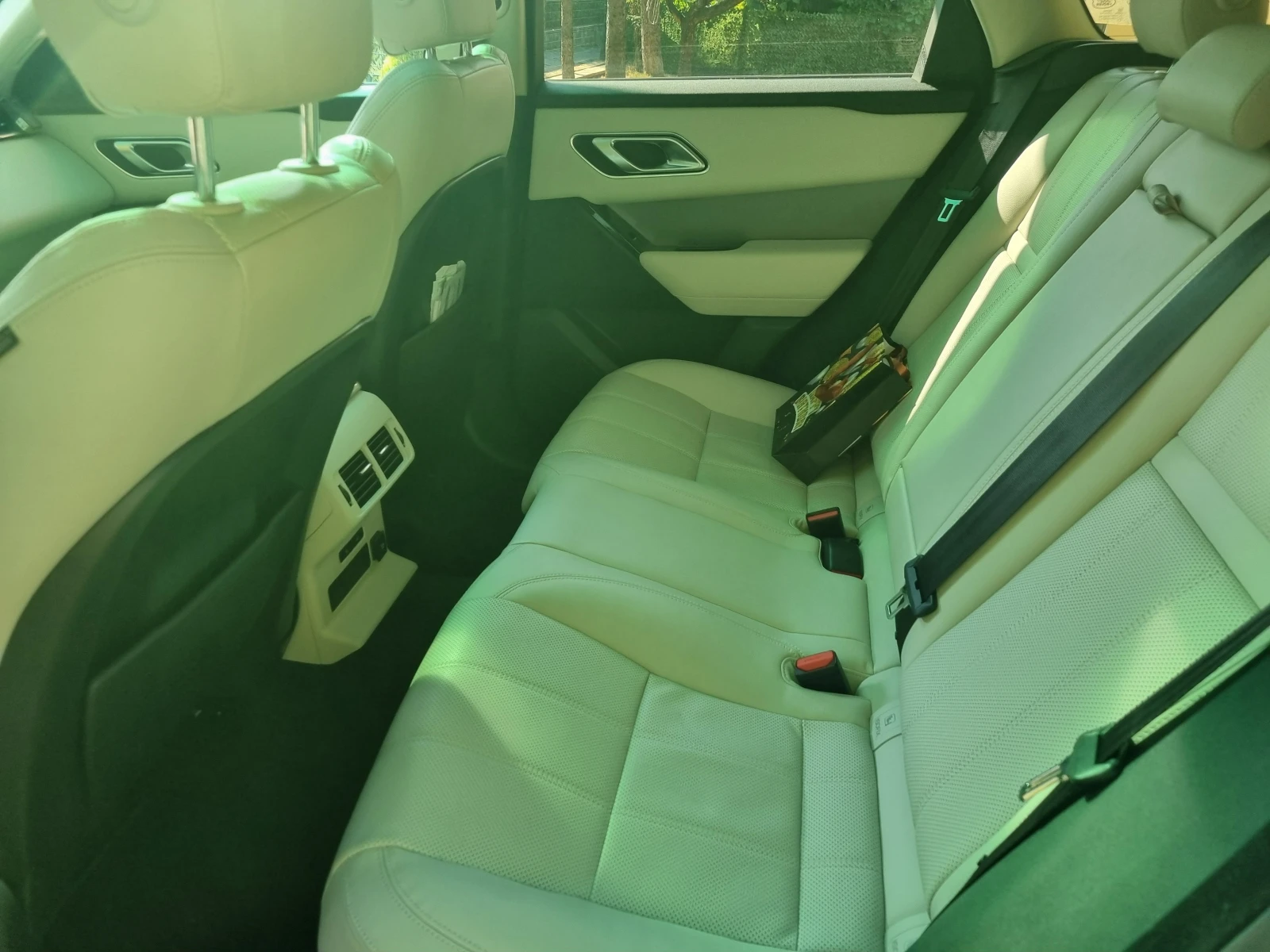 Land Rover Range Rover Velar 2.0 250hp  | Mobile.bg — изображение 11