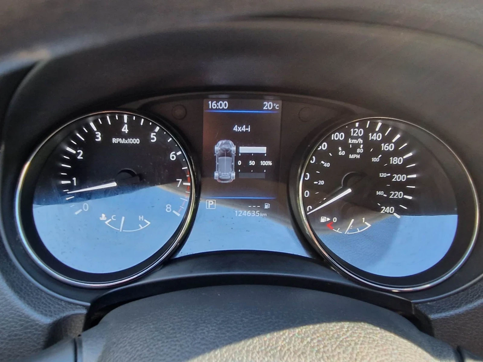 Nissan Rogue SV 4x4 газ, снимка 12 - Автомобили и джипове - 53716224