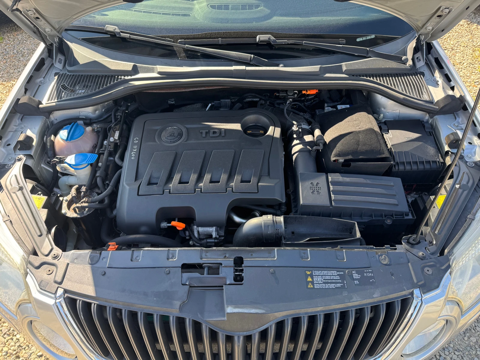 Skoda Yeti 2.0tdi 4x4 140kc., снимка 15 - Автомобили и джипове - 53743908