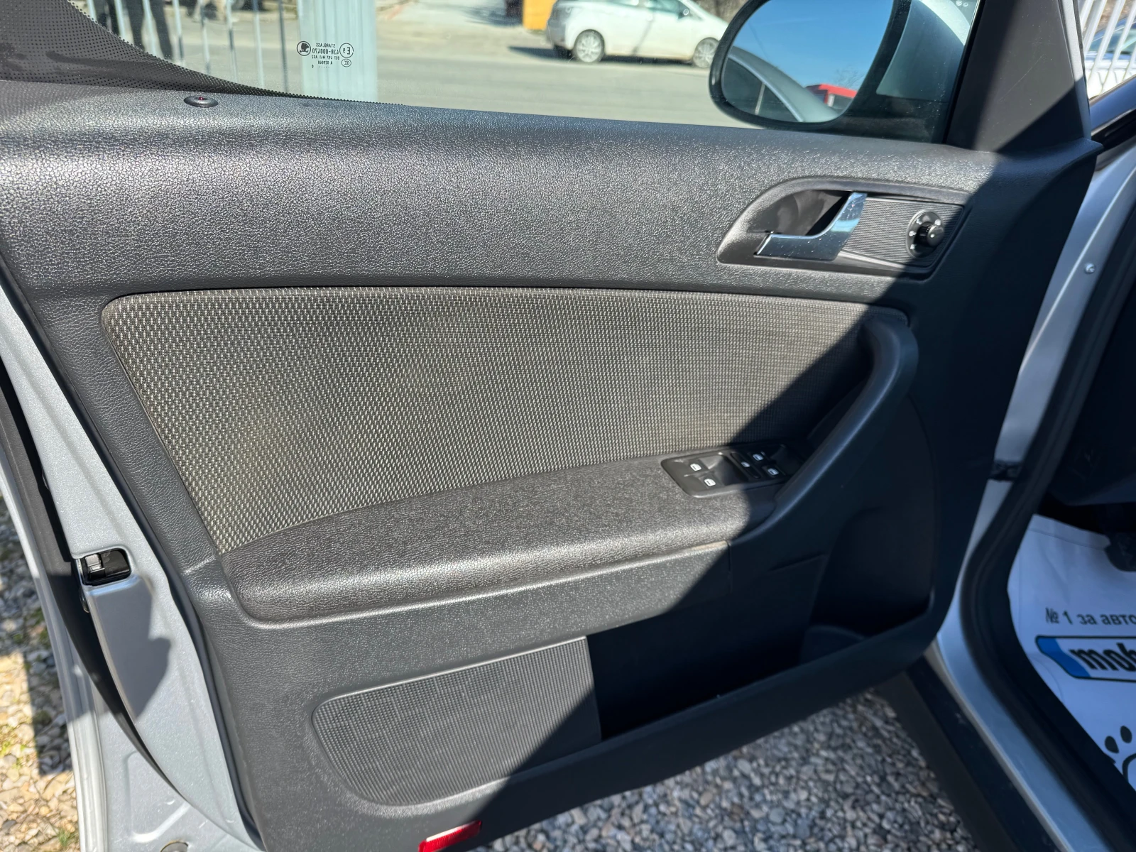 Skoda Yeti 2.0tdi 4x4 140kc., снимка 8 - Автомобили и джипове - 53743908