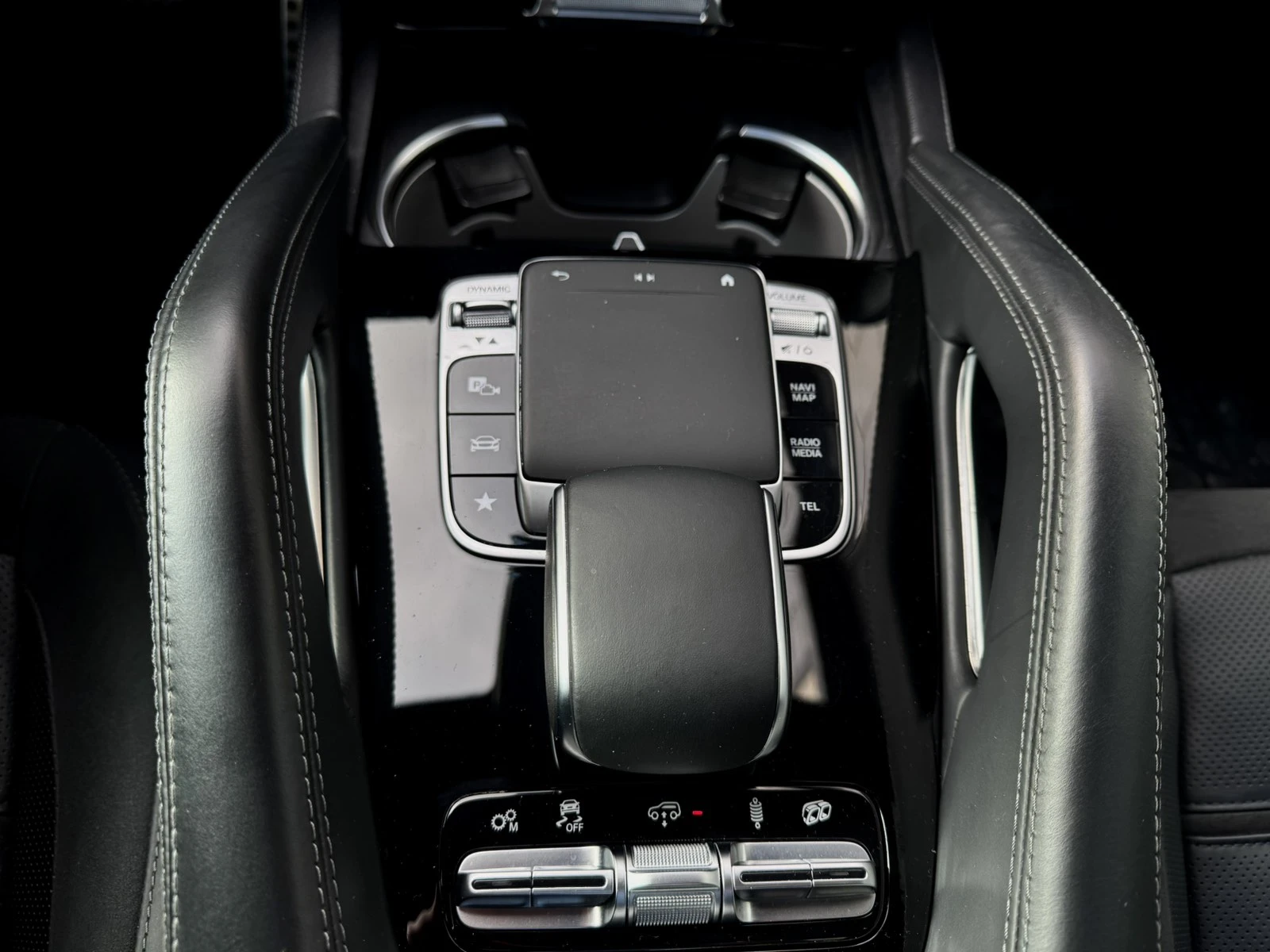 Mercedes-Benz GLE 53 4MATIC 2021 Mercedes-Benz GLE 53 AMG, снимка 13 - Автомобили и джипове - 54024145