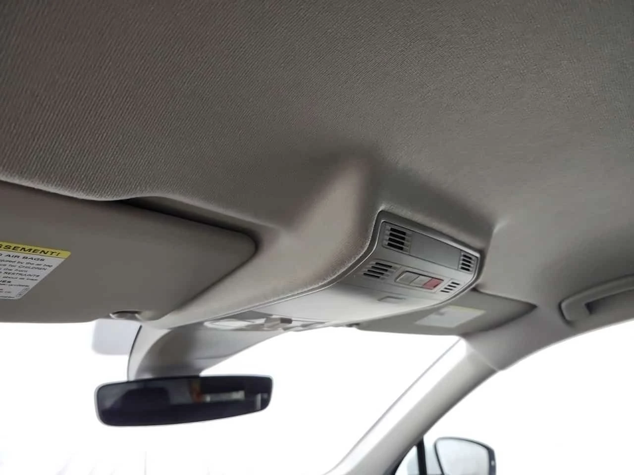 VW Tiguan SE| LANE ASSIST| 2 КЛЮЧА| 2 ЧИФТА ГУМИ , снимка 13 - Автомобили и джипове - 54155507