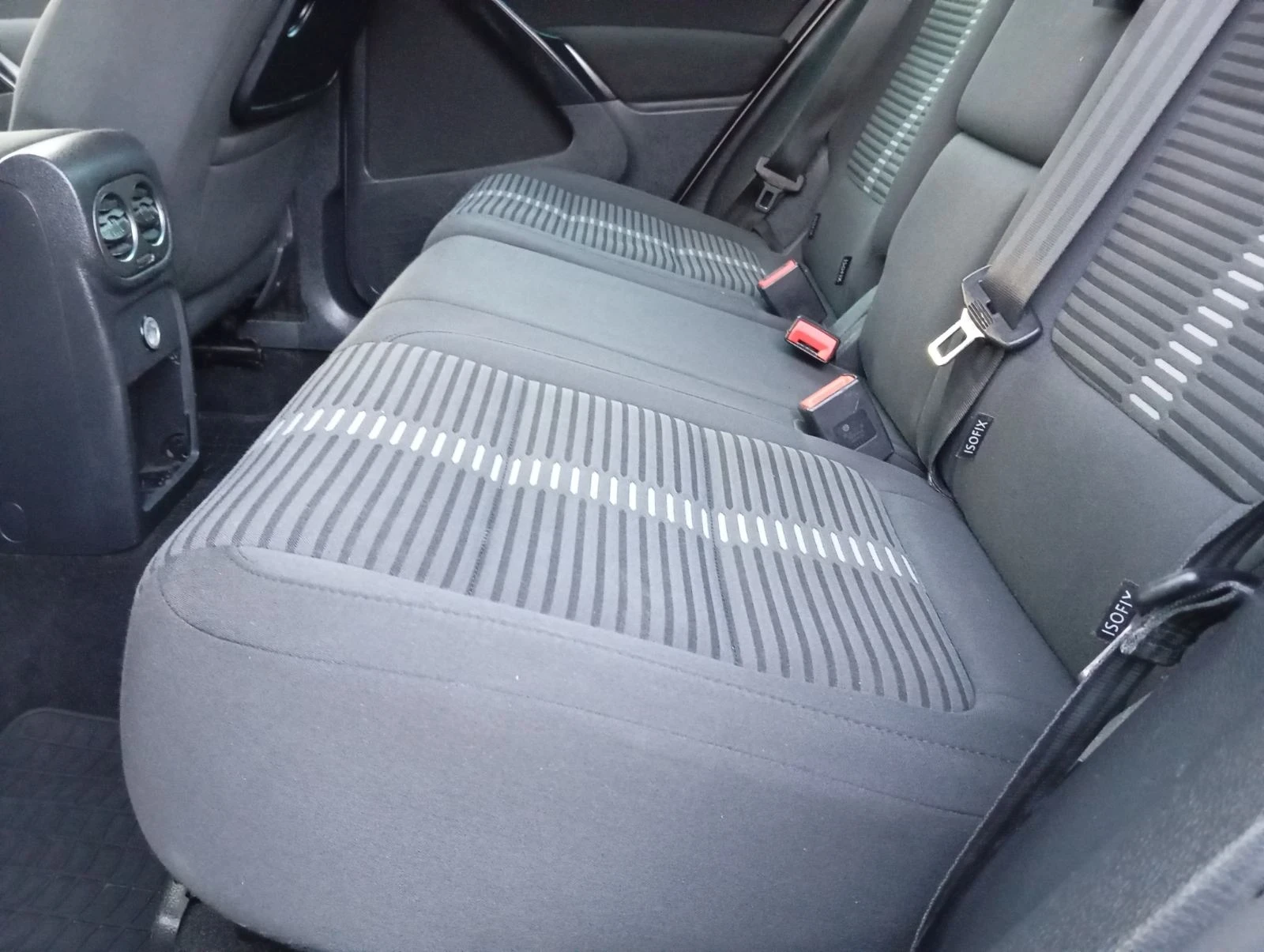 VW Tiguan 2.0tdi.4x4.6sk.evro5, снимка 11 - Автомобили и джипове - 54230572