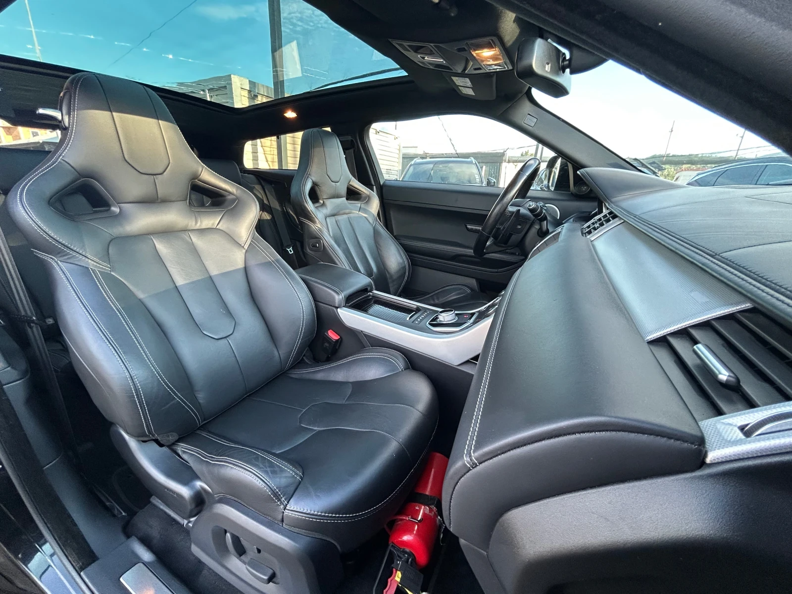 Land Rover Range Rover Evoque 2.0SI* AWD* PANO, снимка 10 - Автомобили и джипове - 55233533