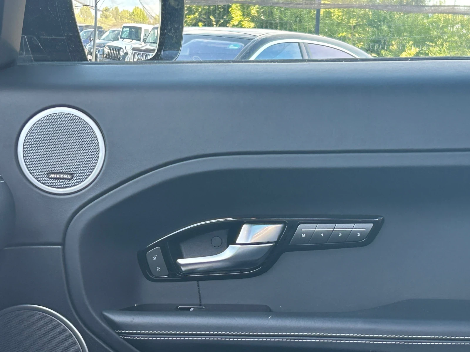 Land Rover Range Rover Evoque 2.0SI* AWD* PANO, снимка 14 - Автомобили и джипове - 55233533