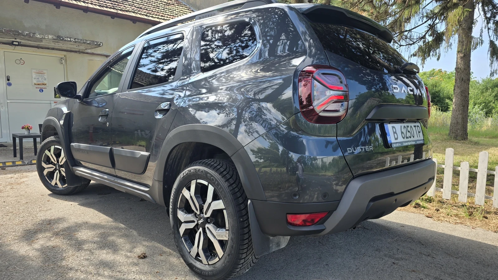 Dacia Duster Eco G, 100 k.s., снимка 2 - Автомобили и джипове - 55387391