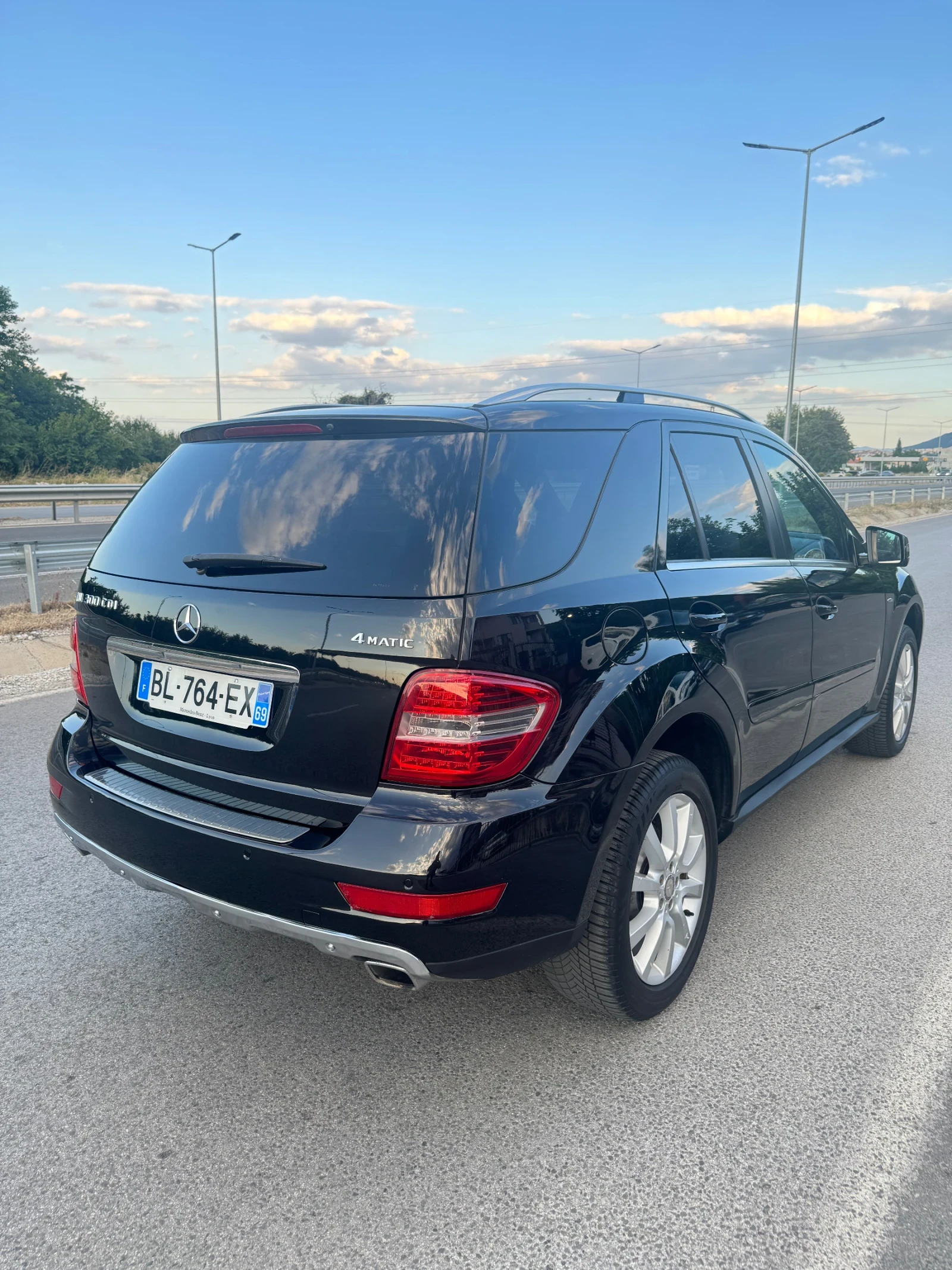 Mercedes-Benz ML 350 Ml300 , снимка 4 - Автомобили и джипове - 55451285
