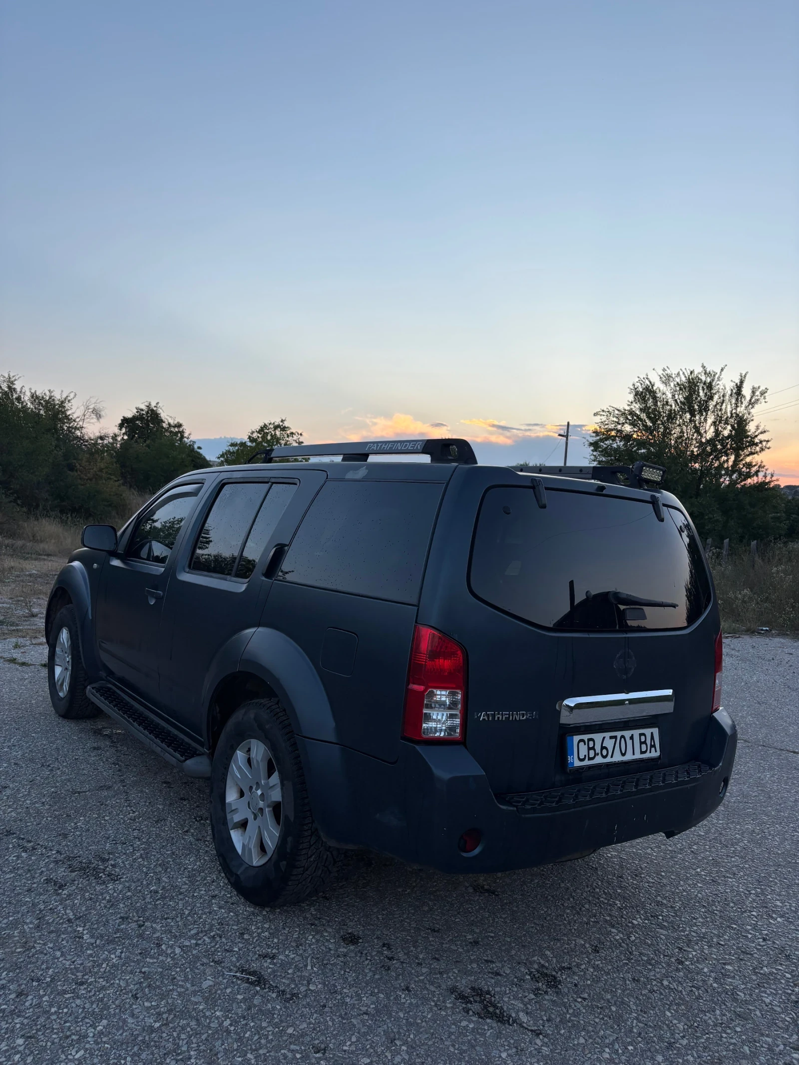 Nissan Pathfinder, снимка 3 - Автомобили и джипове - 55589881