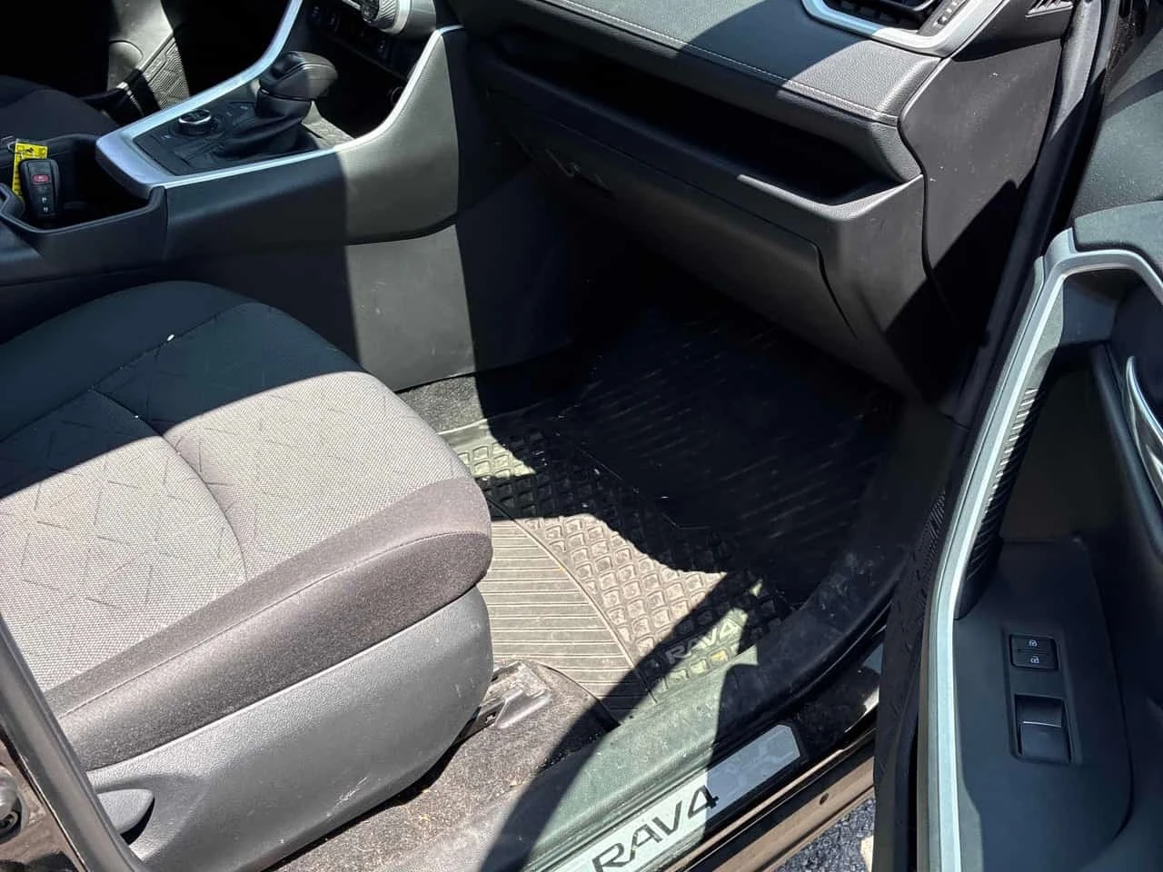Toyota Rav4 * Hybrid XLE * CARFAX * ОПЦИЯ ЗА ФИНАНСИРАНЕ, снимка 15 - Автомобили и джипове - 55754345