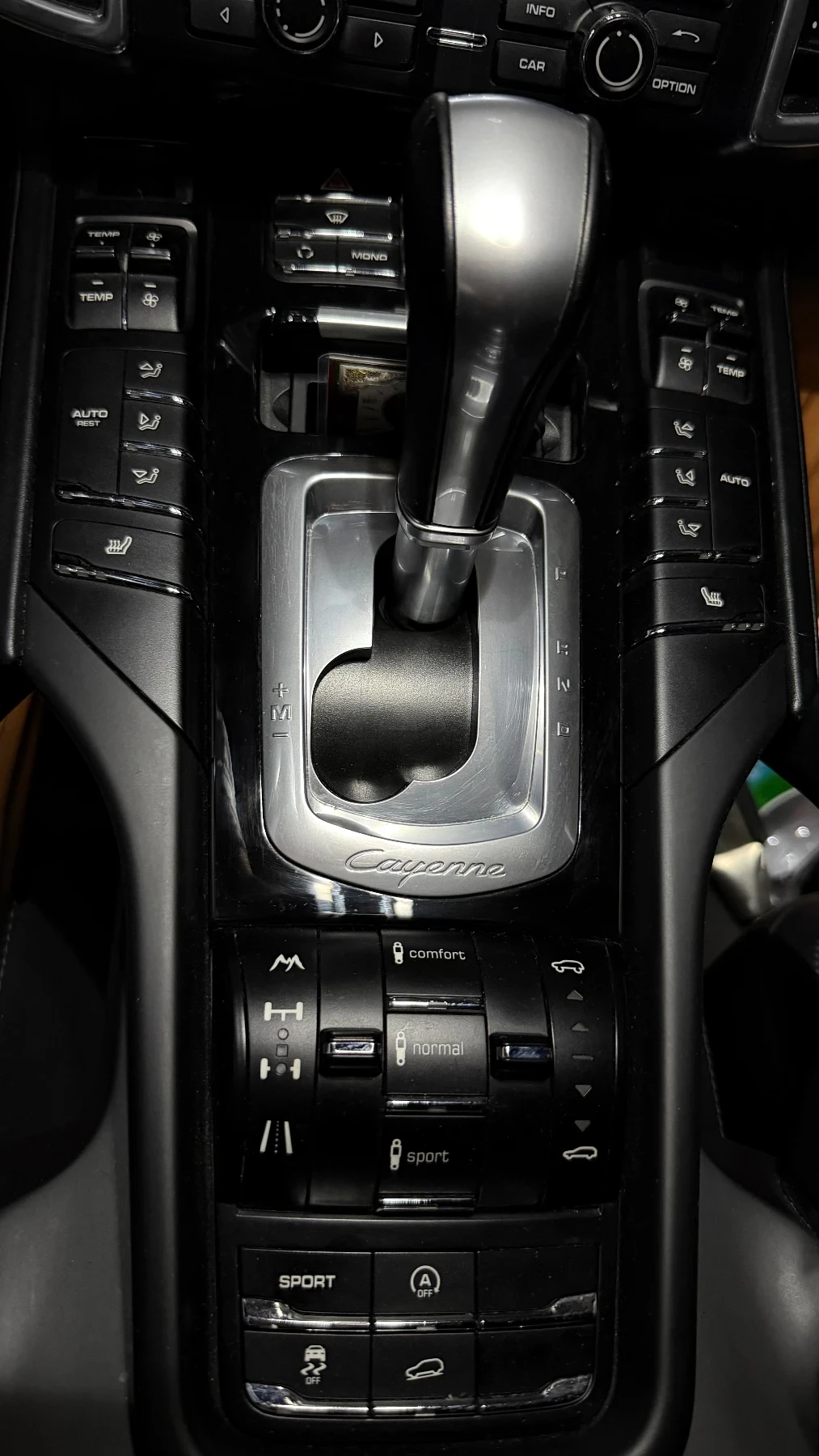 Porsche Cayenne 3.0 d, снимка 8 - Автомобили и джипове - 55876583