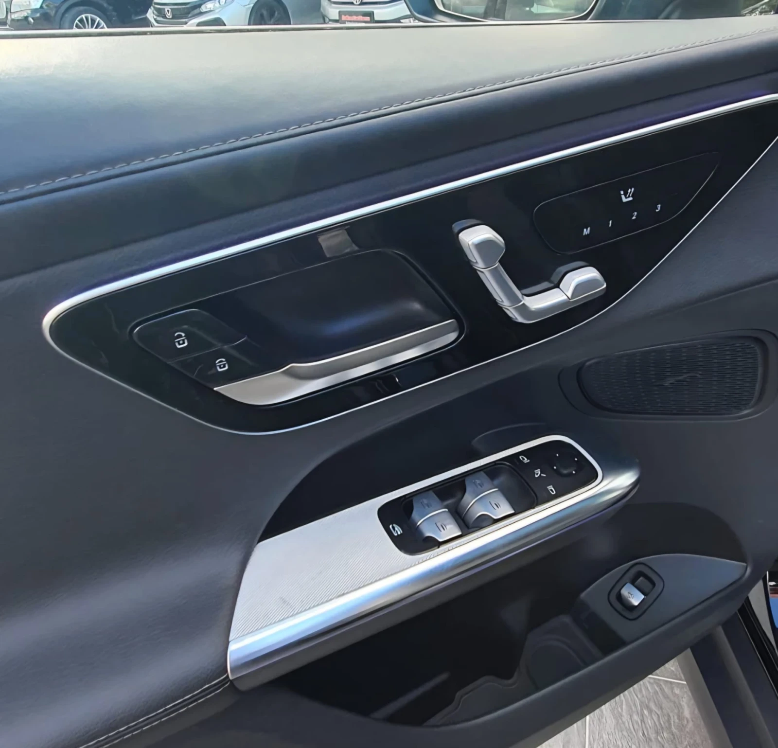 Mercedes-Benz GLC 220d 4Matic AMG Pack.Digital Led 116хил.км!, снимка 9 - Автомобили и джипове - 56333459